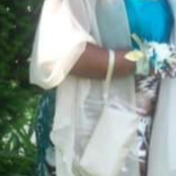 PROM DRESS - Picture 4 of 5